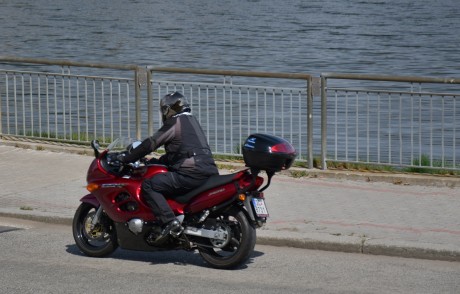 Moto77