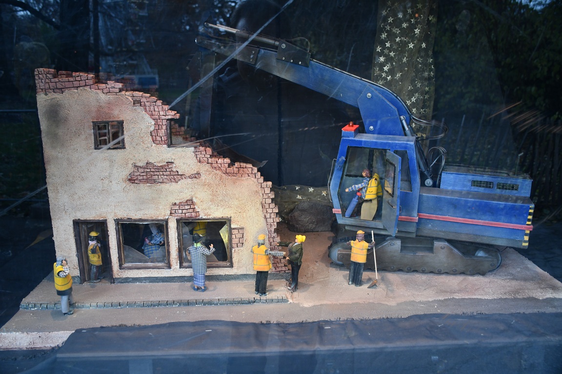 29