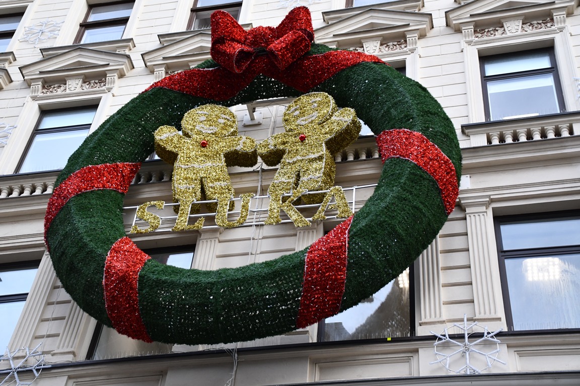 44