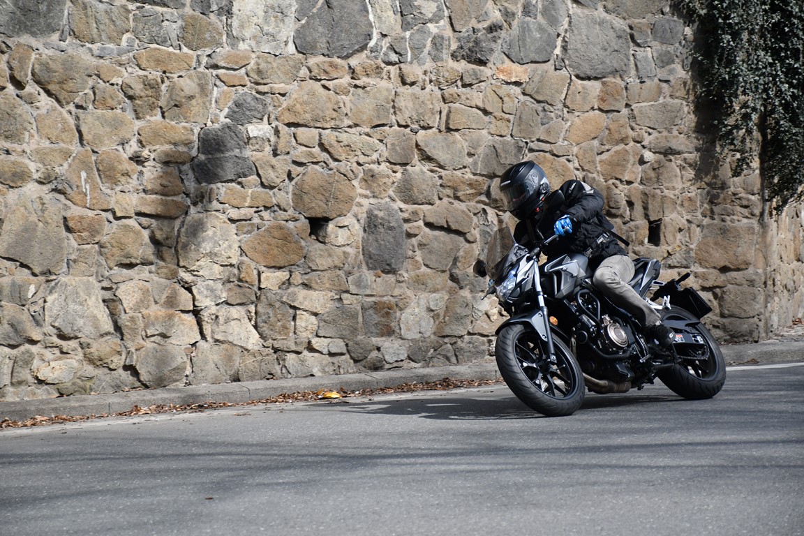 Moto63